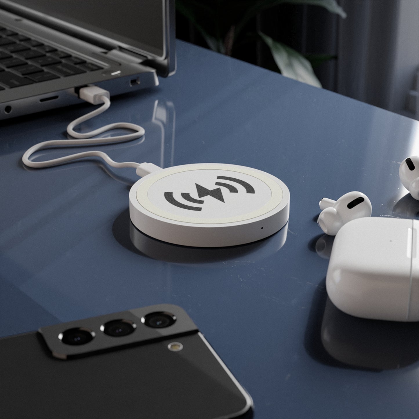 Quake Wireless Charging Pad - Stylish Fast Charger for Home & Office